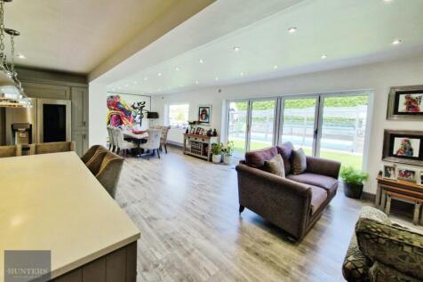 Kitchen / Dining / Family Room