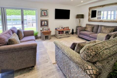 Kitchen / Dining / Family Room