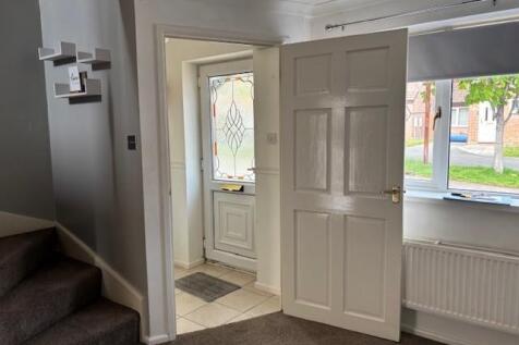 86 Glan Entrance.jpg