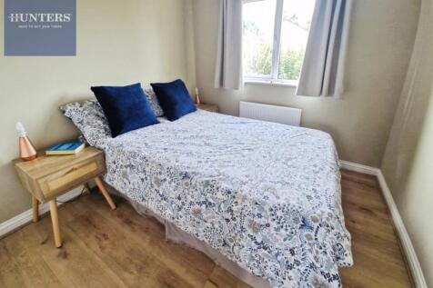 pbox-bedroom-329646.jpg
