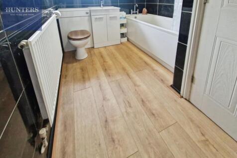 pbox-bathroom-329646.jpg