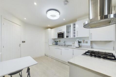 Kitchen/Living Area