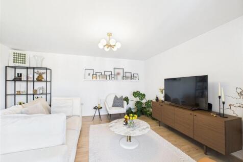 Living Room/Kitchen