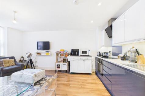 Kitchen/Living Area