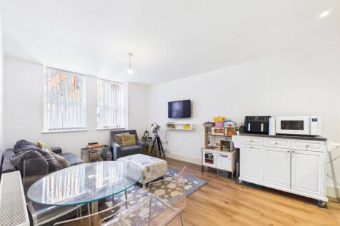 Kitchen/Living Area