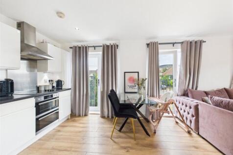 Kitchen/Living Area