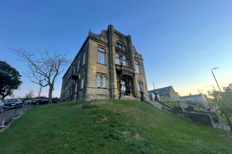 abbey manor.jpg