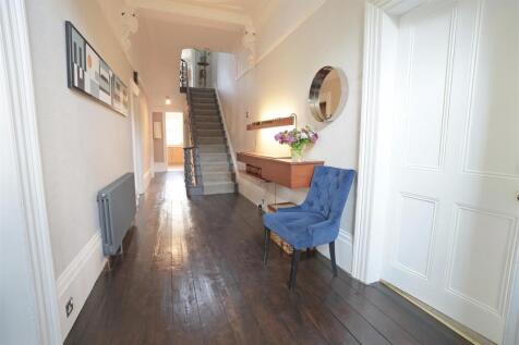 Entrance Hall 1.jpg