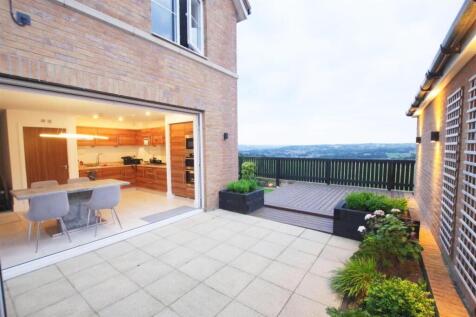 Rear Ratio Bifolds/View