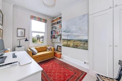 Bedroom 2.jpg