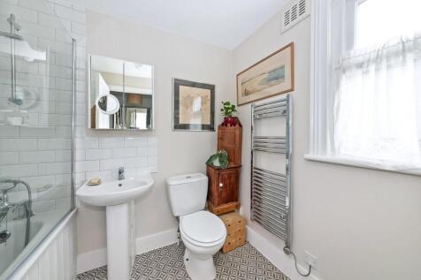 Bathroom.jpg