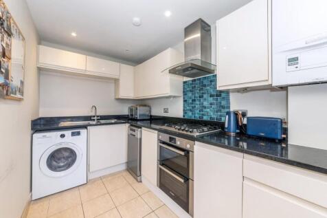 Kitchen 2.jpg