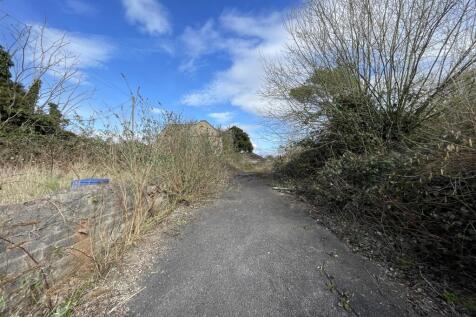 17 Station Road, Midsomer Norton, BA3 2AZ Freehold