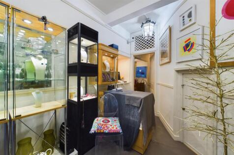 8 Waterloo Street, Clifton Village, Bristol BS8 4B