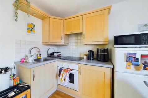 8 Waterloo Street, Clifton Village, Bristol BS8 4B