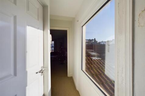 8 Waterloo Street, Clifton Village, Bristol BS8 4B