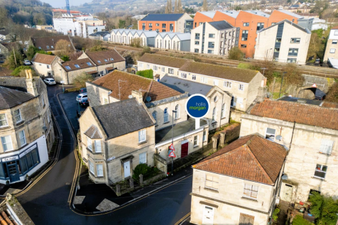 18 Oriel Buildings, Twerton Farm Close, Twerton, B
