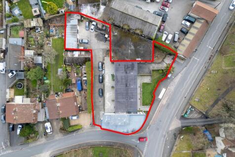 1 - 4 The Parade Church Road &amp; 2 Chapel Road, Bish