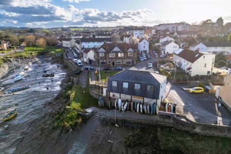 The Portishead Cruising Club, Pump Square, Pill, B