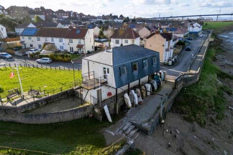 The Portishead Cruising Club, Pump Square, Pill, B