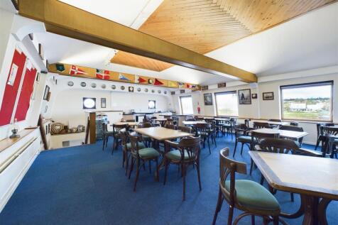 The Portishead Cruising Club, Pump Square, Pill, B