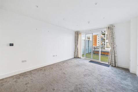Ninety4 on the Estuary - 81 Argentia Place, Portis