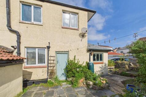 26 Horsecastle Close, Yatton, North Somerset BS49 