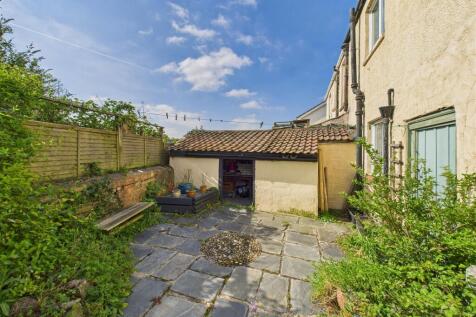 26 Horsecastle Close, Yatton, North Somerset BS49 
