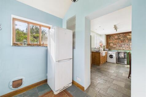 26 Horsecastle Close, Yatton, North Somerset BS49 