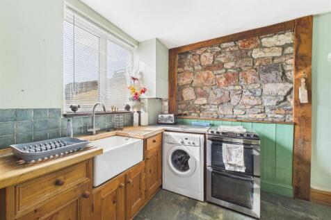 26 Horsecastle Close, Yatton, North Somerset BS49 