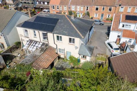26 Horsecastle Close, Yatton, North Somerset BS49 