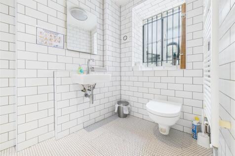 Somerset House, Taunton TA1 1SF | Hollis Morgan Li
