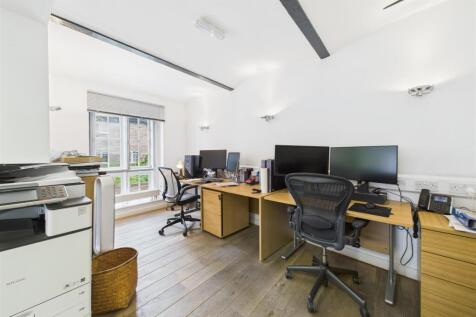 Somerset House, Taunton TA1 1SF | Hollis Morgan Li