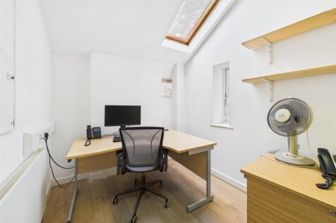 Somerset House, Taunton TA1 1SF | Hollis Morgan Li