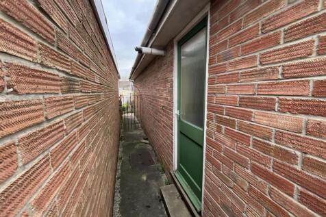 7 Oakdale Gardens, WSM BS22 6AS | Freehold Detache