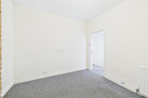 59 Great Western Road, Gloucester GL1 3PZ| Freehol