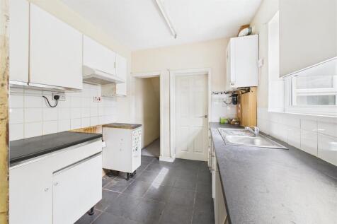 59 Great Western Road, Gloucester GL1 3PZ| Freehol