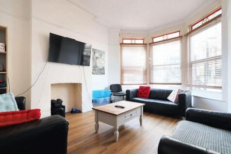 2 Manor Park, Redland, Bristol BS6 7HH | Freehold 