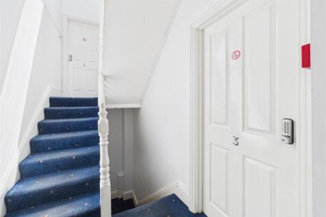 2 Manor Park, Redland, Bristol BS6 7HH | Freehold 