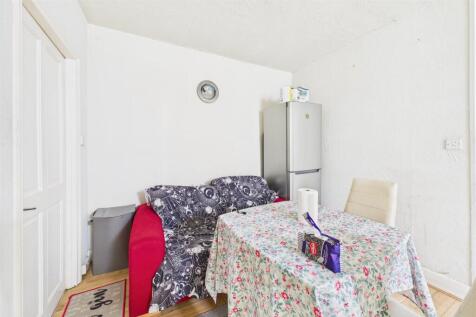 6A Meadow Street, Avonmouth, Bristol BS11 9AR | Le