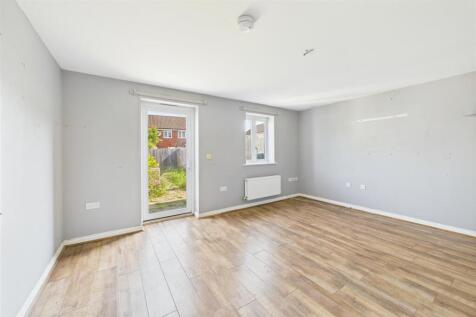 61 Dragon Rise, Norton Fitzwarren, Taunton TA2 6FA