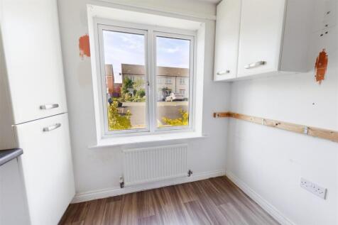 61 Dragon Rise, Norton Fitzwarren, Taunton TA2 6FA