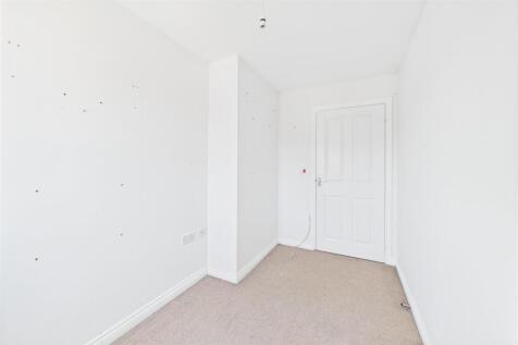 61 Dragon Rise, Norton Fitzwarren, Taunton TA2 6FA
