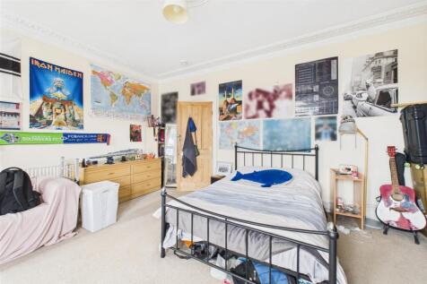 9 Christina Terrace, x1, Bristol BS8 4QB | Period 
