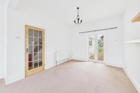 62 Charlton Road, Kingswood, Bristol BS15 1HB | Fr