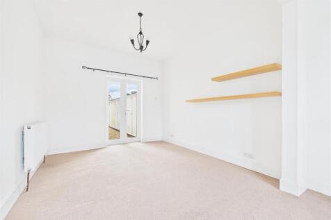 62 Charlton Road, Kingswood, Bristol BS15 1HB | Fr