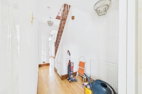 62 Charlton Road, Kingswood, Bristol BS15 1HB | Fr
