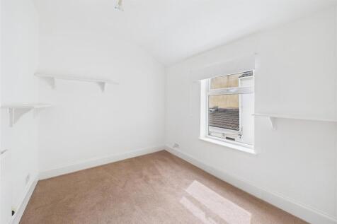 62 Charlton Road, Kingswood, Bristol BS15 1HB | Fr