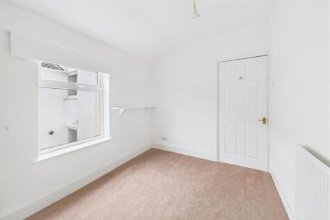 62 Charlton Road, Kingswood, Bristol BS15 1HB | Fr