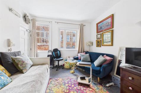 Flat 1, 2A Bull Lane, Westgate Street, Gloucester 